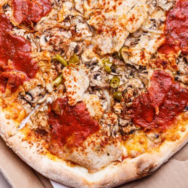 Sıcak pizza kutusu.