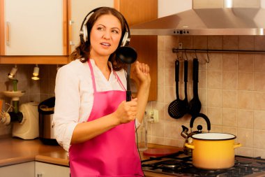 Çılgın ev kadını cook mutfak