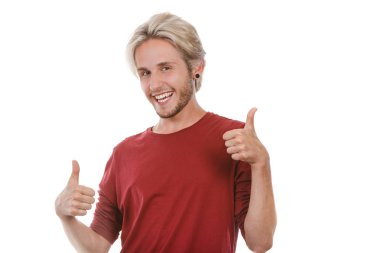 Başparmak pes içerik genç adam