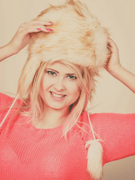 Attractive woman wearing furry winter hat — Stock Photo, Image