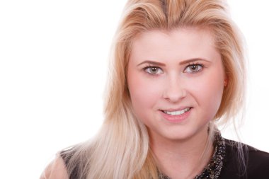 Mutlu sarışın, sevimli kadın portresi