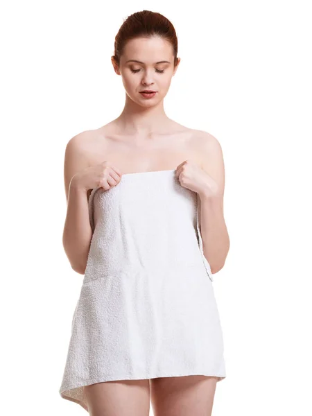 Naga Kobieta w ręcznik po kąpieli — Zdjęcie stockowe