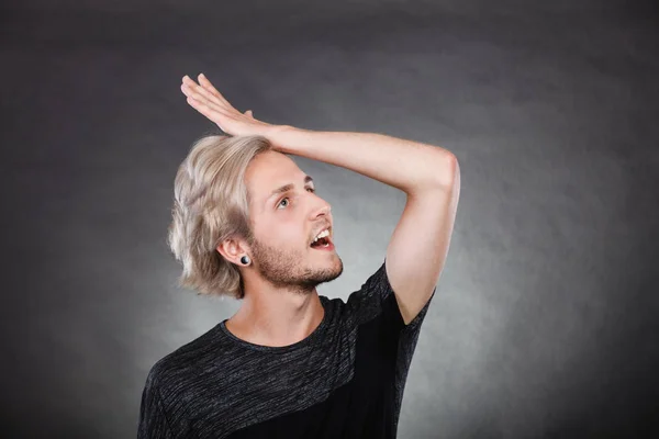 Young man thinking seek a solution — Stock Photo, Image