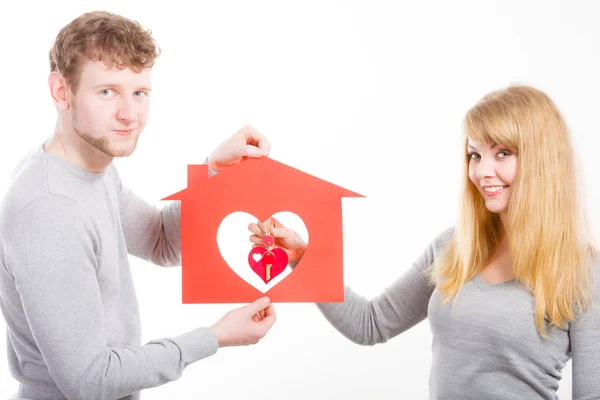 Heart within house. — Stock Photo, Image