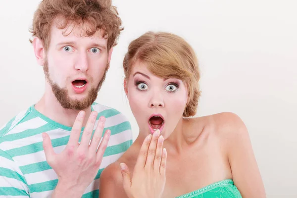 Große Augen Paar überrascht Ausdruck offenen Mund — Stockfoto