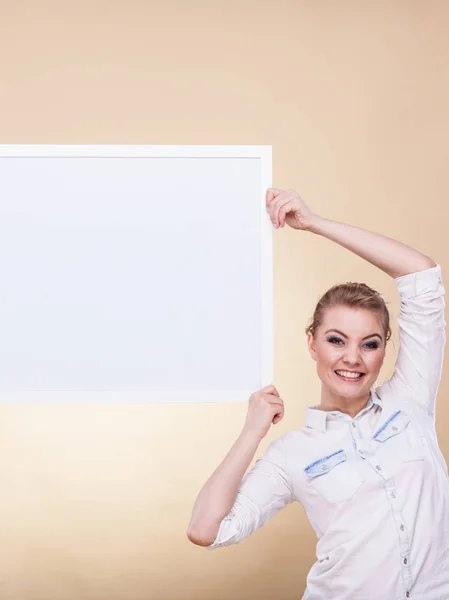 Girl with blank presentation board — Stock Photo, Image