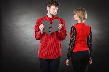 Boşanma hakkında mutsuz çift düşünme.