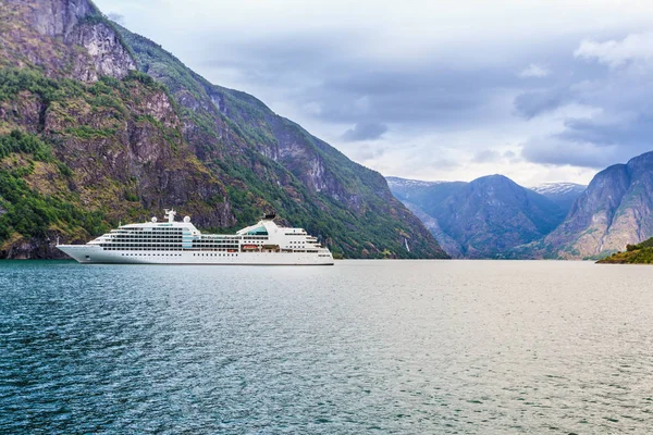 Cruise ship ferryboat on norwegian fjord — Stock Photo, Image