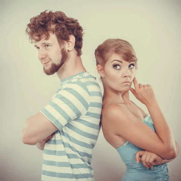 Genç çift kavga sonra arka arkaya rahatsız