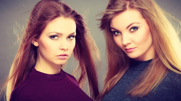 Deux beaux portraits de photomodels . — Photo