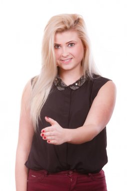 Açık el için el sıkışma hazır olan kadın