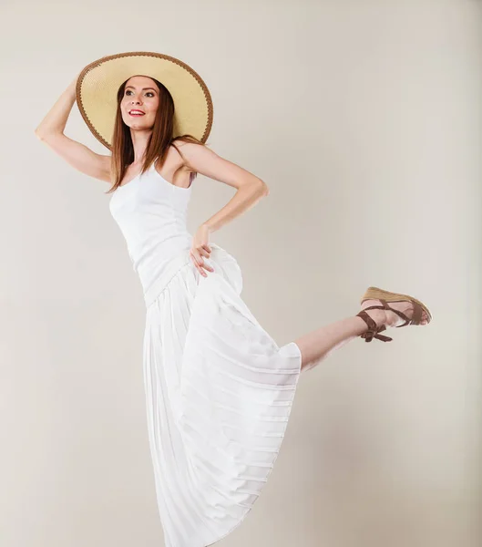 Woman in straw summer hat white dress — Stock Photo, Image