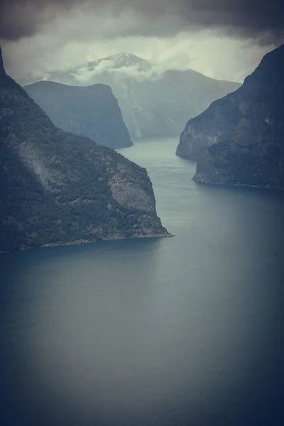 Fiordo Aurland dal punto di vista di Stegastein, Norvegia — Foto Stock