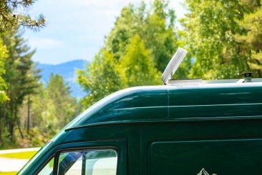 Camper araba çatıda havalandırma ile