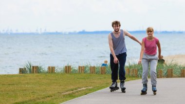 Erkek arkadaşını takip.