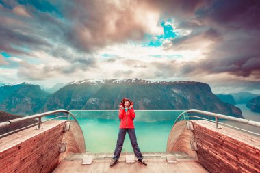 Turist üzerinde Stegastein bakış açısı, Norveç