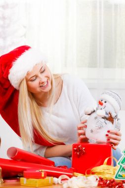 Noel kadın plaing ile kardan adam oyuncak