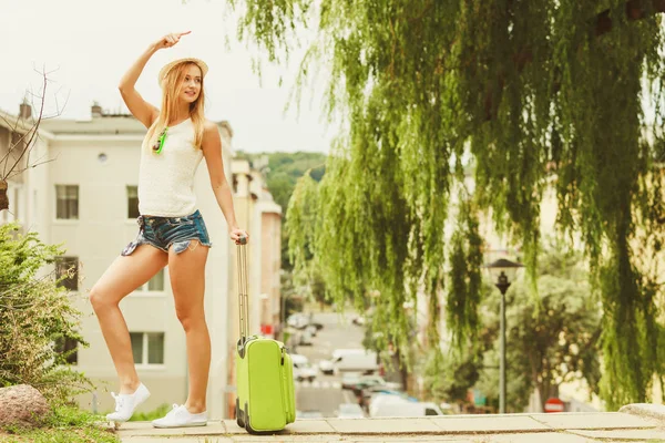 Meisje geniet van haar vrije tijd vakantie. — Stockfoto