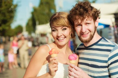 yeme dondurma açık genç Çift