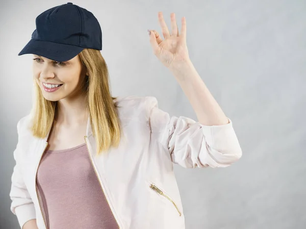 Happy woman wearing sporty outfit — Stock Photo, Image