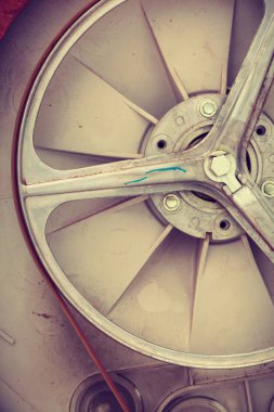 Çamaşır makinesi davul gösterilen.