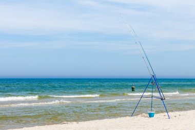 Olta yalnız deniz kıyısında bıraktı