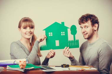 Ekolojik sera ile genç Çift.