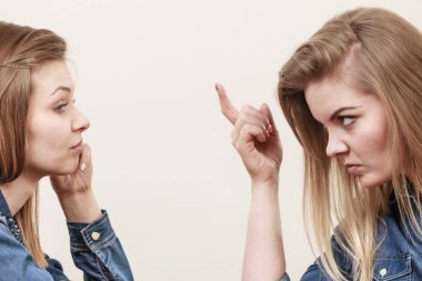 İki kadın sahip iddia