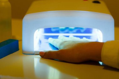 Kadın el jel manikür kurutma uv led lamba
