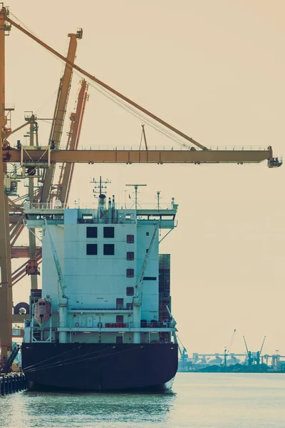 Nakliye yarda, endüstriyel sahne