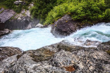 Norveç'te Videfossen şelale