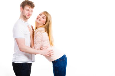 Mutlu arkadaşlığını çift birbirlerine sarılma.