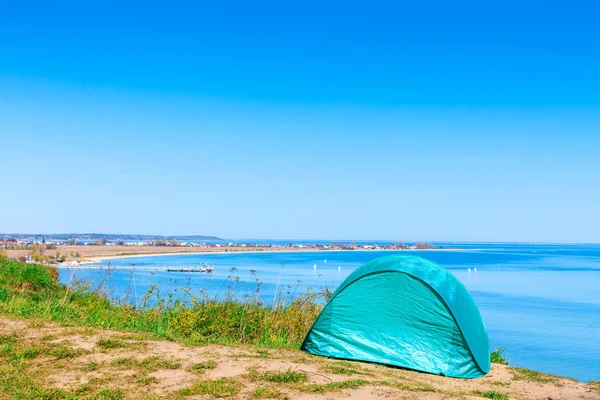 Tourist tent in nature area. — Stock Photo, Image