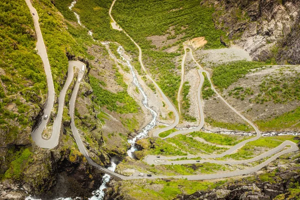 Trolls Path Trollstigen carretera de montaña en Noruega — Foto de Stock