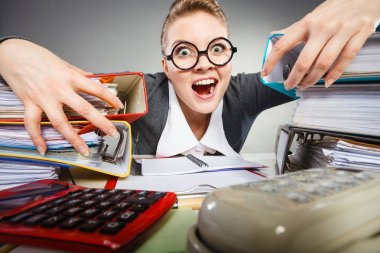 Onun Krallık korkunç hanım.