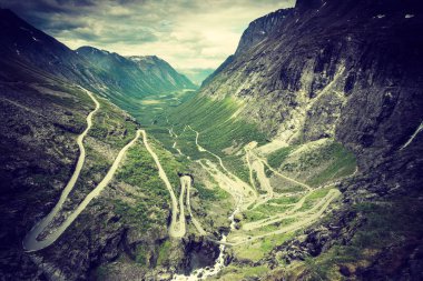 Troller yol Trollstigen dağ yolu Norveç'te