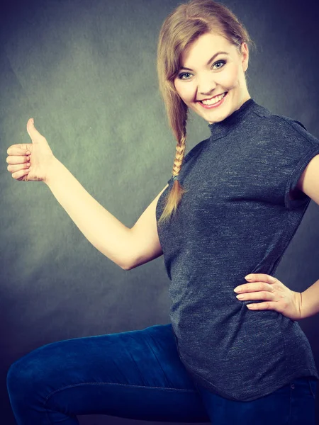 Feliz retrato de mulher alegre . — Fotografia de Stock