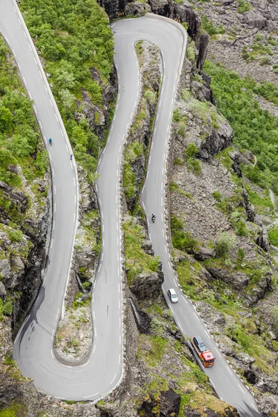 Trolls Path Trollstigen carretera de montaña en Noruega — Foto de Stock