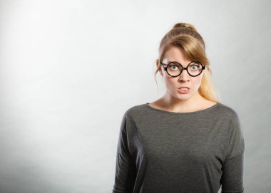 Rahatsız sinir kadın portre.