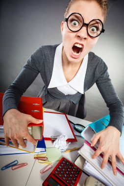 Jest yapma hanım kızdırdı.