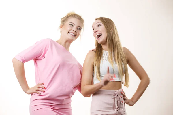 Positive female friends having fun — Stock Photo, Image