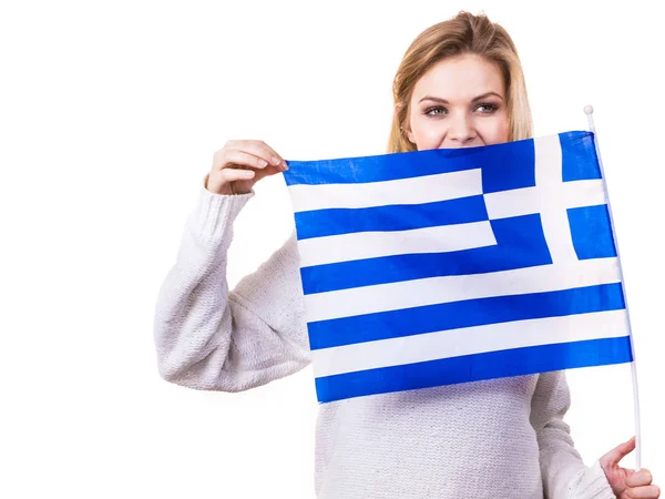 Donna felice con bandiera nazionale greca — Foto Stock