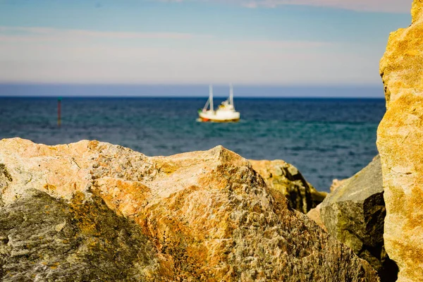 Seascape med sten vågdjup — Stockfoto