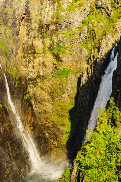 Cascada de Voringsfossen, cañón de Mabodalen Noruega — Foto de Stock