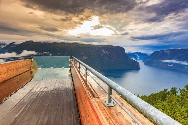 Fjord landschap op Stegastein Viewpoint Noorwegen — Stockfoto