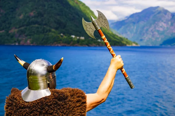 フィヨルド海岸のバイキング戦士、ノルウェー — ストック写真