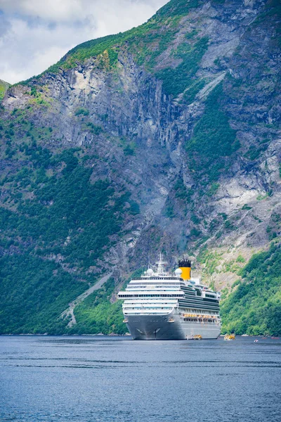 Ferry boat on fjord in Norway. — Stock Photo, Image