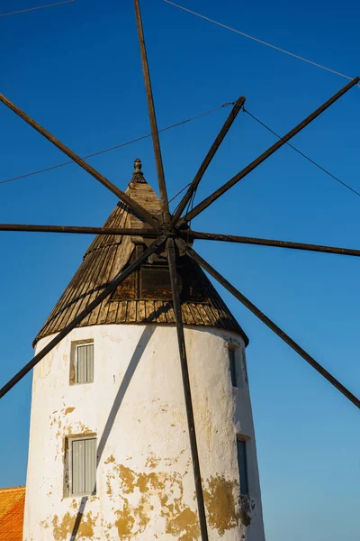 Windmolen in san pedro del pinatar, Spanje — Stockfoto
