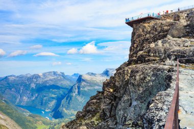 Dağlar peyzaj Dalsnibba bakış açısıyla, Norveç