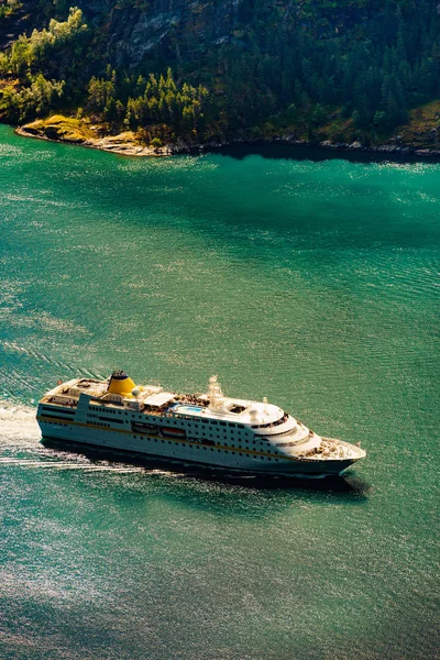 Big cruise ship on fjord in Norway. — Stock Photo, Image